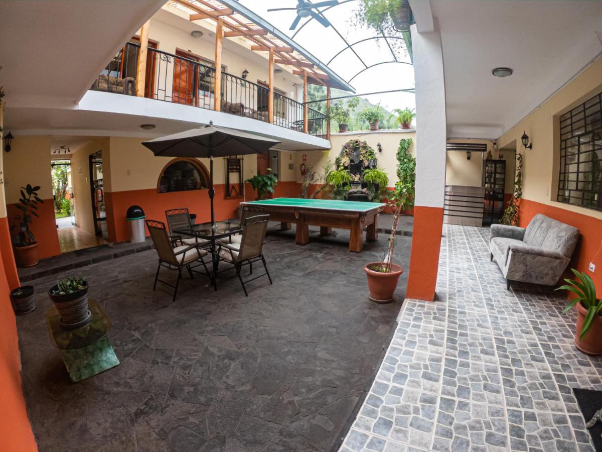 Hotel Los Laureles Calca Exterior foto
