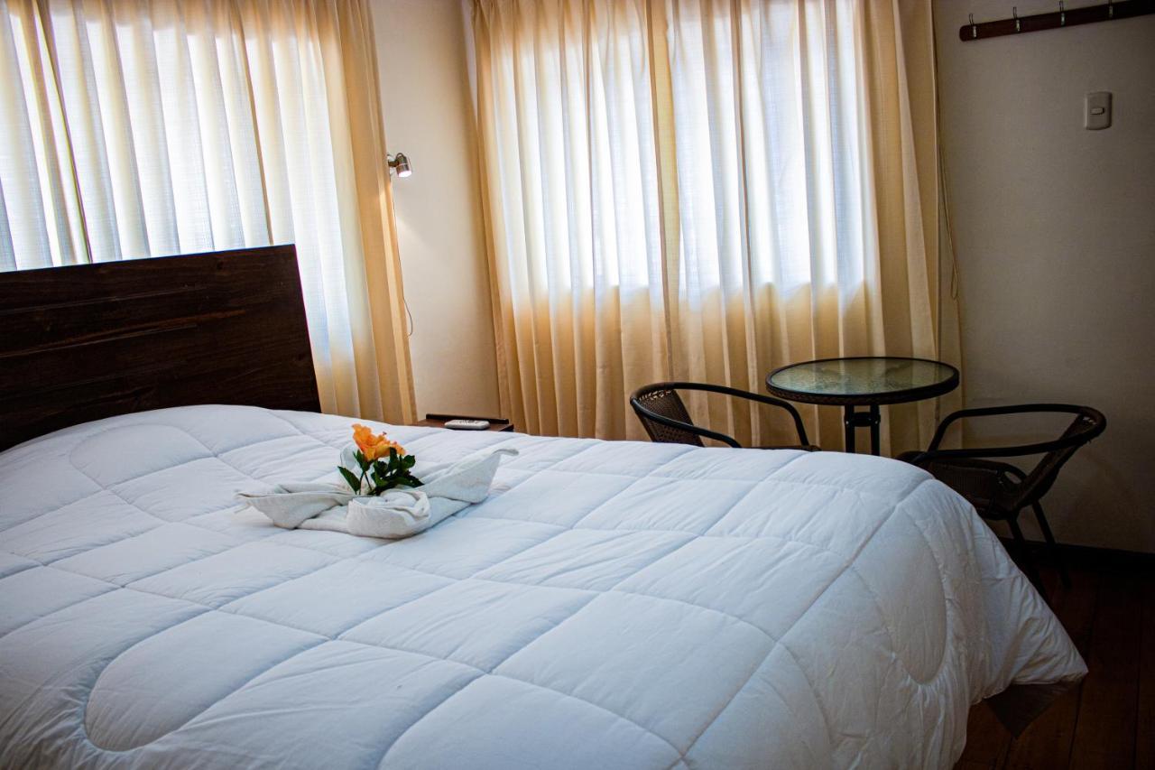 Hotel Los Laureles Calca Exterior foto